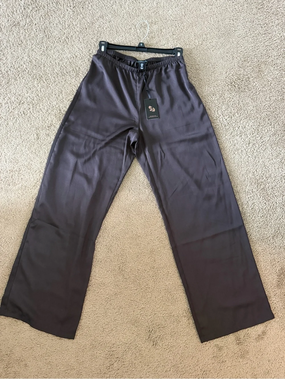 NWT SINCERELY JULES SILK PANTS IN DARK BROWN